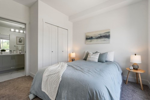 505-13978 Fraser Highway, Surrey, BC - Indoor Photo Showing Bedroom