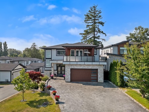 20574 71 Avenue, Langley, BC - Outdoor With Facade