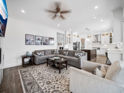 20574 71 Avenue, Langley, BC - Indoor Photo Showing Living Room
