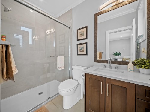 20574 71 Avenue, Langley, BC - Indoor Photo Showing Bathroom
