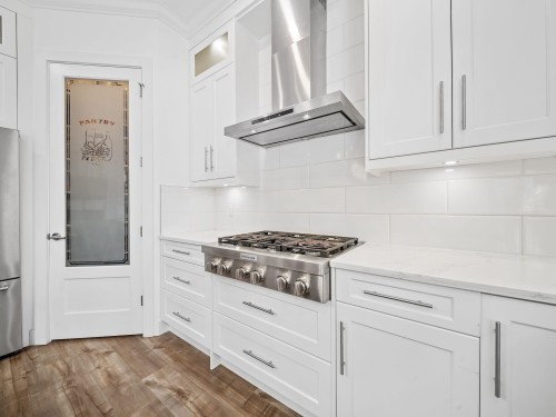 20574 71 Avenue, Langley, BC - Indoor Photo Showing Kitchen With Upgraded Kitchen