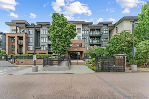 301-20058 Fraser Highway, Langley, BC 