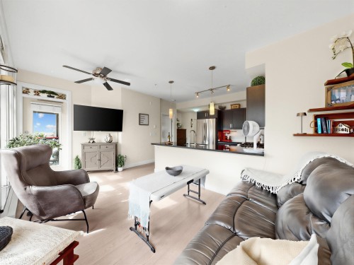 301-20058 Fraser Highway, Langley, BC 