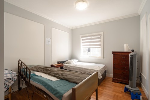 14977 69 Avenue, Surrey, BC - Indoor Photo Showing Bedroom