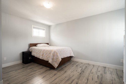 14977 69 Avenue, Surrey, BC - Indoor Photo Showing Bedroom