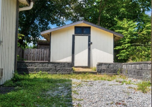 32549 Beaver Drive, Mission, BC - Outdoor With Exterior