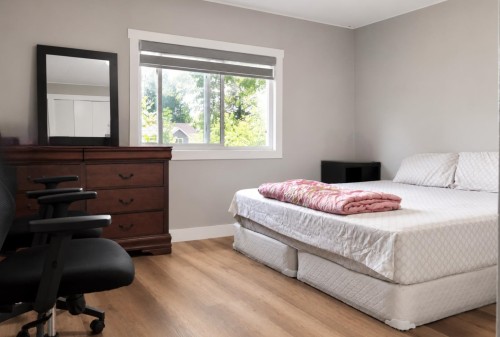 32549 Beaver Drive, Mission, BC - Indoor Photo Showing Bedroom