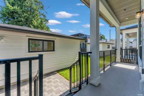 8219 111B Street, Delta, BC - Outdoor With Exterior