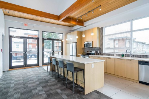 111-2228 162 Street, Surrey, BC - Indoor Photo Showing Kitchen With Upgraded Kitchen