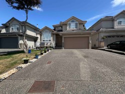 6340 125a Street Surrey, BC V3X 3N1