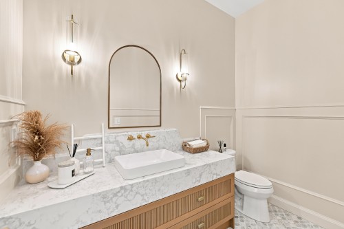 4509 Southridge Crescent, Langley, BC - Indoor Photo Showing Bathroom