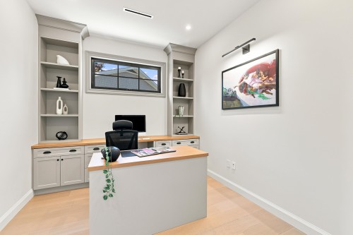 4509 Southridge Crescent, Langley, BC - Indoor Photo Showing Office