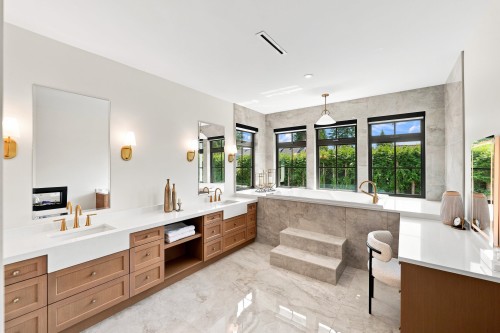 4509 Southridge Crescent, Langley, BC - Indoor
