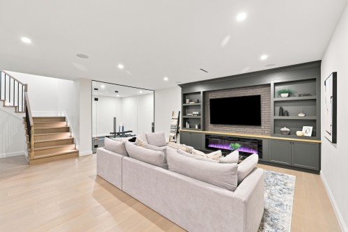 4509 Southridge Crescent, Langley, BC - Indoor Photo Showing Other Room