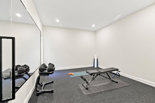 4509 Southridge Crescent, Langley, BC - Indoor Photo Showing Gym Room