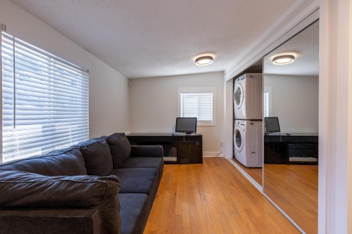 2164 Opal Place, Abbotsford, BC - Indoor Photo Showing Living Room