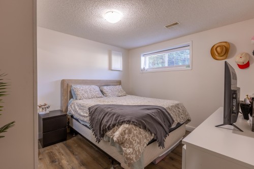 2164 Opal Place, Abbotsford, BC - Indoor Photo Showing Bedroom