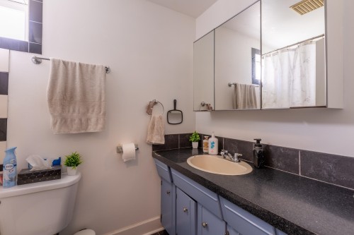 2164 Opal Place, Abbotsford, BC - Indoor Photo Showing Bathroom