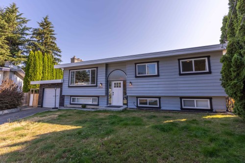 2164 Opal Place, Abbotsford, BC - Outdoor With Facade