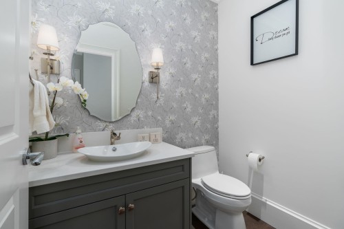 16539 29A Avenue, Surrey, BC - Indoor Photo Showing Bathroom