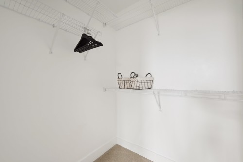 2473 Beck Road, Abbotsford, BC - Indoor With Storage