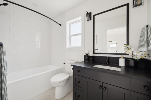 2473 Beck Road, Abbotsford, BC - Indoor Photo Showing Bathroom