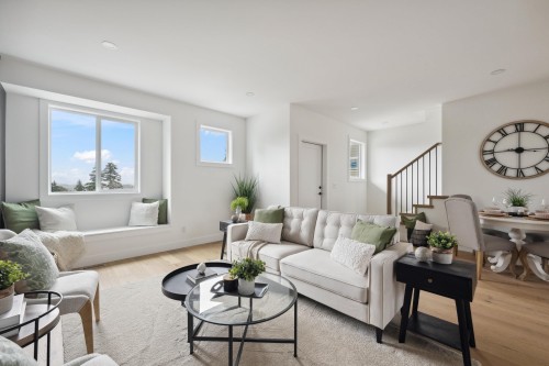 2473 Beck Road, Abbotsford, BC - Indoor Photo Showing Living Room