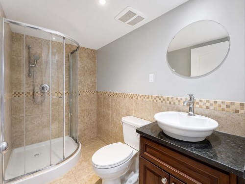 14115 110 Avenue, Surrey, BC - Indoor Photo Showing Bathroom
