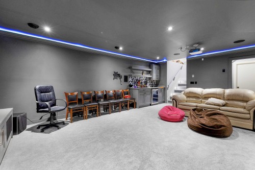 18585 56 Avenue, Surrey, BC - Indoor