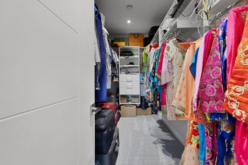 18585 56 Avenue, Surrey, BC - Indoor With Storage