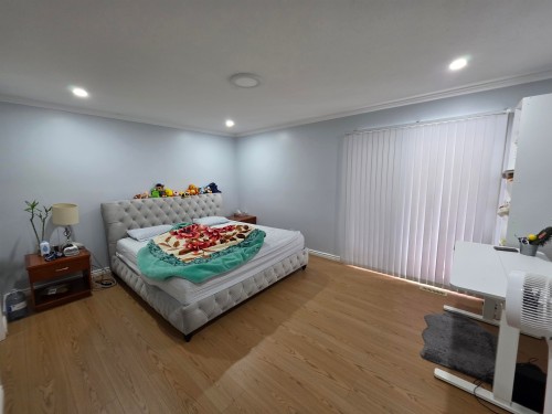 15580 20 Avenue, Surrey, BC - Indoor Photo Showing Bedroom