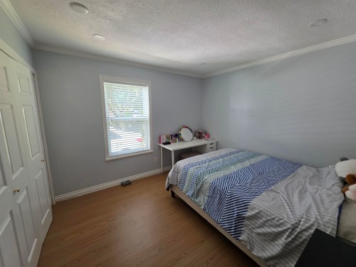 15580 20 Avenue, Surrey, BC - Indoor Photo Showing Bedroom