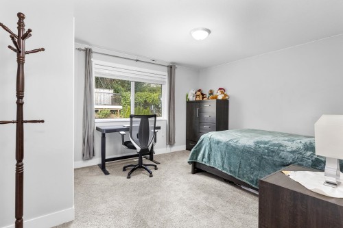 33067 6Th Avenue, Mission, BC - Indoor Photo Showing Bedroom
