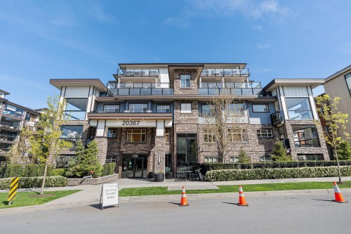 109-20367 85 Avenue, Langley, BC - Outdoor With Facade
