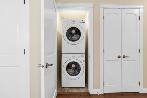 109-20367 85 Avenue, Langley, BC - Indoor Photo Showing Laundry Room