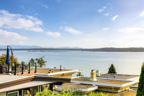14366 Magdalen Avenue  White Rock, BC V4B 2X3
