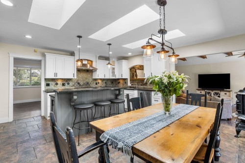 26627 60 Avenue, Langley, BC - Indoor Photo Showing Dining Room