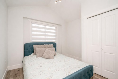 19914 73A Avenue, Langley, BC - Indoor Photo Showing Bedroom