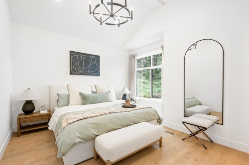 19771 75B Avenue, Langley, BC - Indoor Photo Showing Bedroom