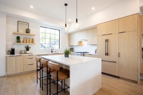19771 75B Avenue, Langley, BC - Indoor Photo Showing Kitchen With Upgraded Kitchen