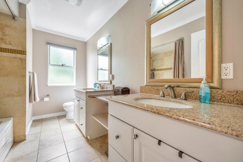 21226 92 Avenue, Langley, BC - Indoor Photo Showing Bathroom