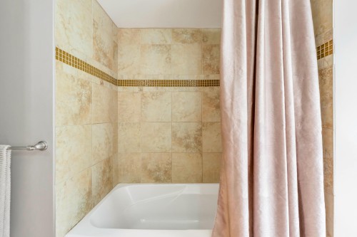 21226 92 Avenue, Langley, BC - Indoor Photo Showing Bathroom