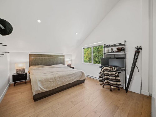 21228 8 Avenue, Langley, BC - Indoor Photo Showing Bedroom