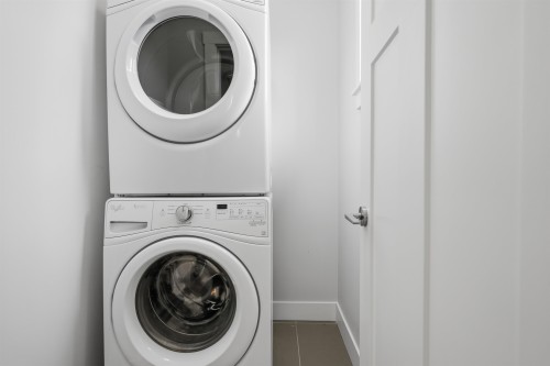 30-20856 76 Avenue, Langley, BC - Indoor Photo Showing Laundry Room