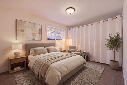 13536 14 Avenue, Surrey, BC - Indoor Photo Showing Bedroom