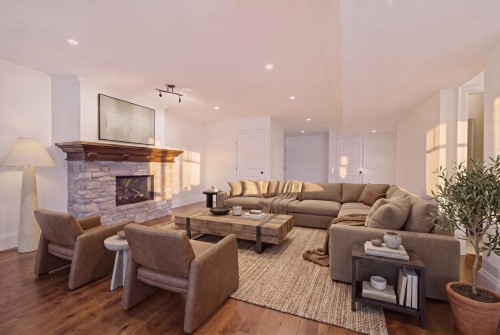 13536 14 Avenue, Surrey, BC - Indoor Photo Showing Living Room With Fireplace