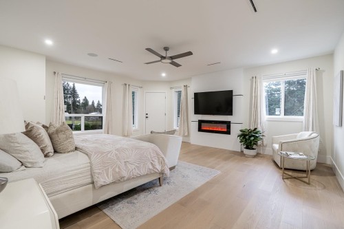 24095 65 Avenue, Langley, BC - Indoor Photo Showing Bedroom