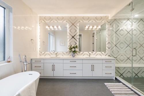 24095 65 Avenue, Langley, BC - Indoor Photo Showing Bathroom