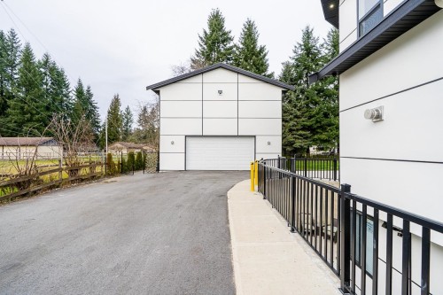 24095 65 Avenue, Langley, BC - Outdoor With Exterior