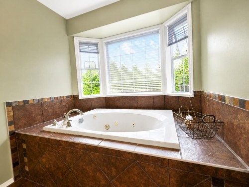 35350 Mccorkell Drive, Abbotsford, BC - Indoor Photo Showing Bathroom